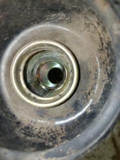 Заливная горловина топливного бака на Nissan Sunny FB15 QG15DE Фото 3