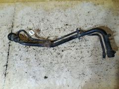 Заливная горловина топливного бака на Mitsubishi Pajero Io H76W 4G93 Фото 2