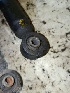 Стойка амортизатора на Toyota Crown JZS153 1JZ-GE Фото 3