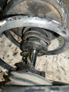 Стойка амортизатора на Nissan Ad Van VFY11 QG15DE Фото 2