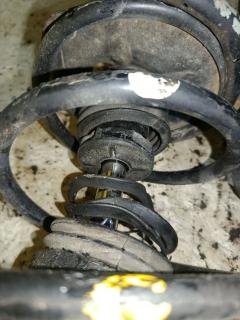 Стойка амортизатора на Nissan Ad Van VFY11 QG15DE Фото 3