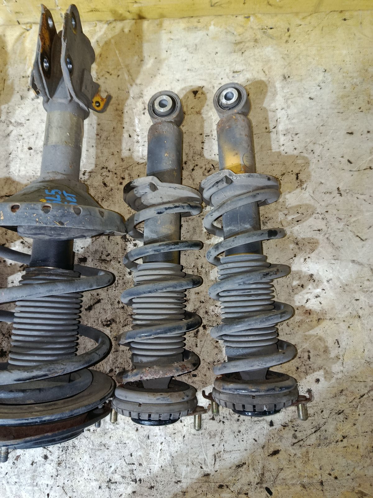 Стойка амортизатора на Subaru Legacy BL5 EJ20X Фото 6