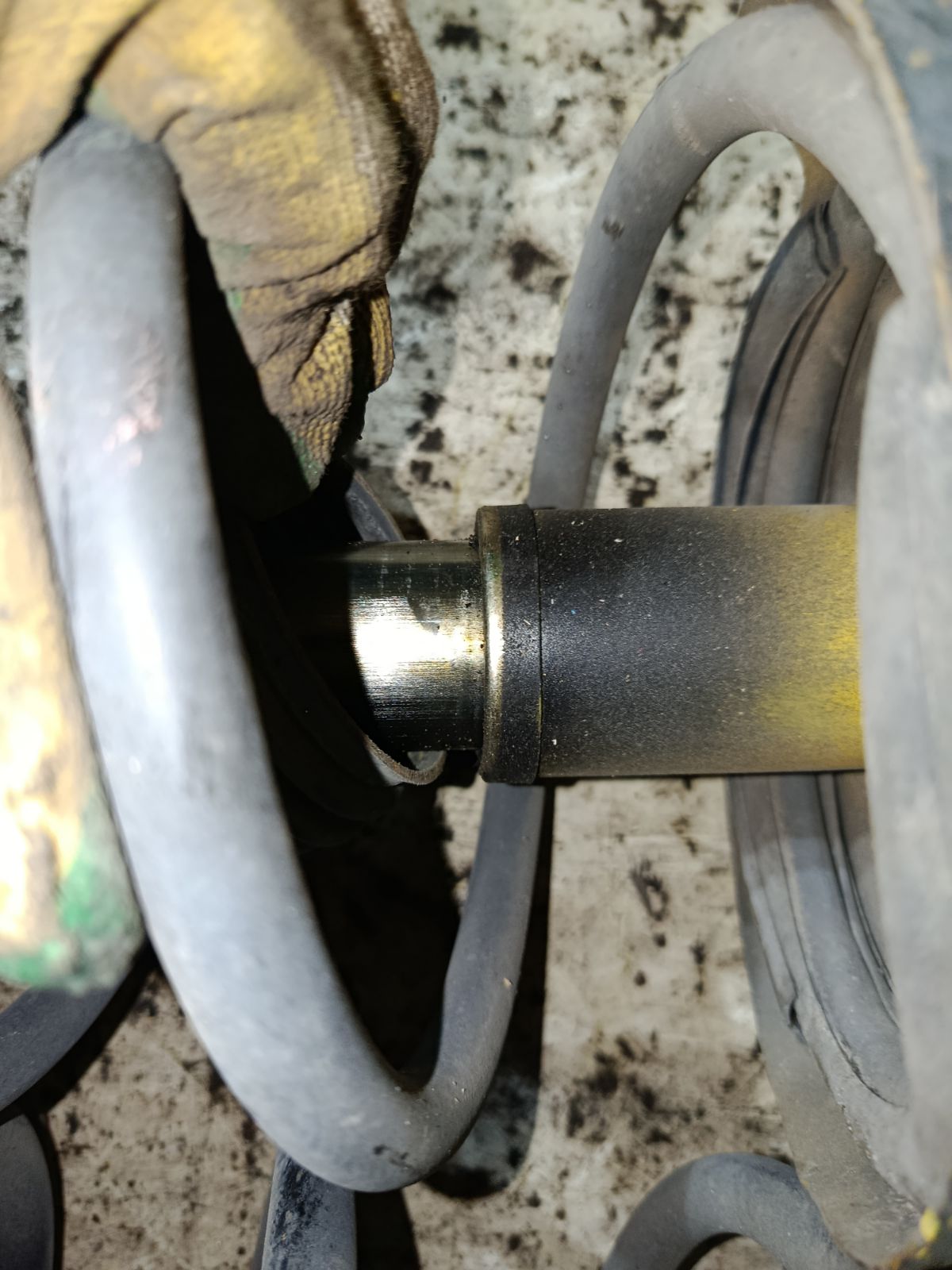 Стойка амортизатора на Subaru Legacy BL5 EJ20X Фото 7