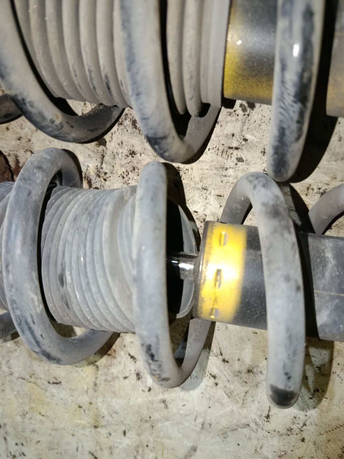 Стойка амортизатора на Subaru Legacy BL5 EJ20X Фото 10