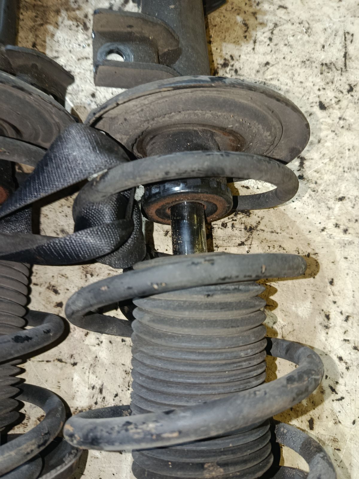 Стойка амортизатора на Mercedes-Benz C-Class Station Wagon S203.281 112.916 Фото 4