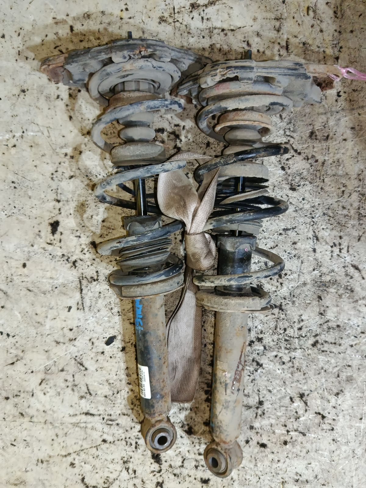 Стойка амортизатора 341279, 56210 4M400, 56210 4M405, 56210 4M425, 56210 4M426, 56210 4M427, 56210 4Z000, 56210 4Z005, 56210 4Z025, 56210 4Z027, 56210 4Z600, 56210 4Z625, 56210 5M400, 56210 5M425, 56210 8M400, 56210 8M600, CR-049-1790, CR-049R-B15, CR8821, SJ-049-1790, SST0040, ST-049-1790, ST-049R-B15 на Nissan Sunny FB15 QG15DE Фото 1