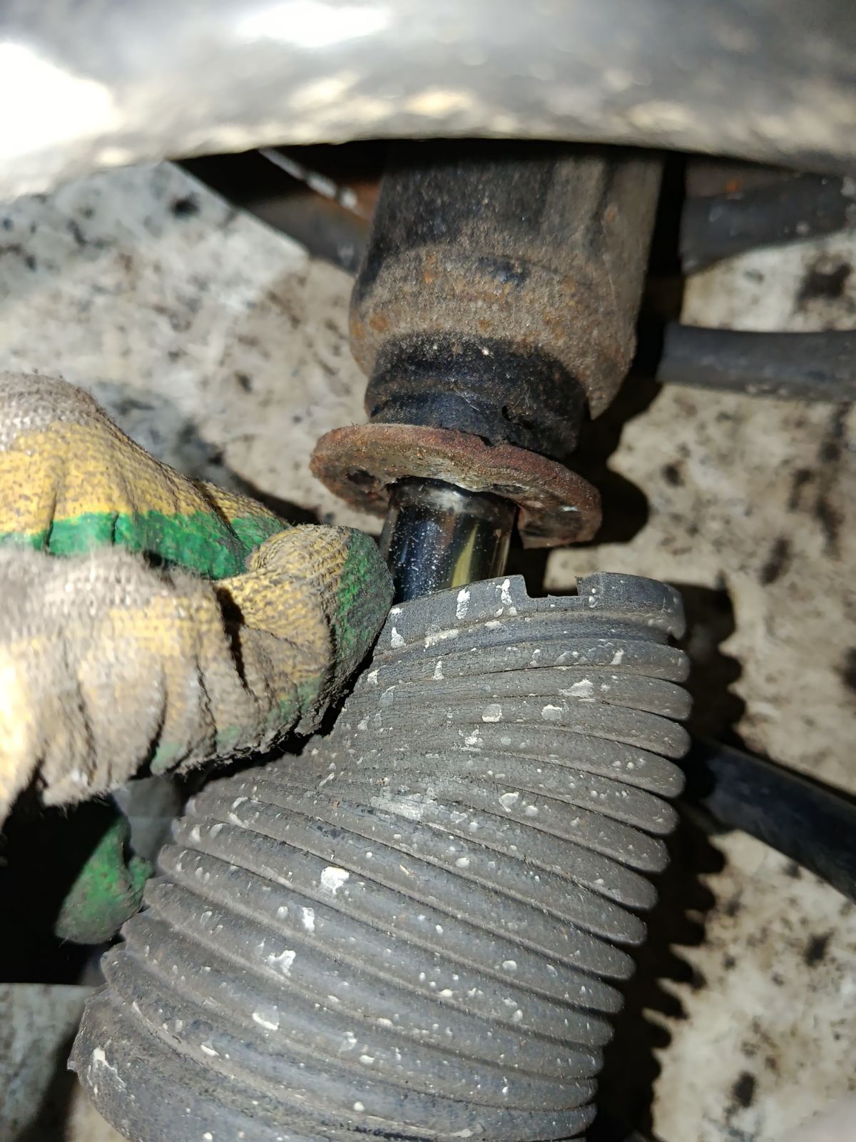 Стойка амортизатора 334405, B3312, CR-049-6473, CR-049F-H61W, CR8964, MR455696, MR519092, MR519093, MR554613, MR554614, MR992092, SJ-049-6473, ST-049-6473 на Mitsubishi Pajero Io H76W 4G93 Фото 3