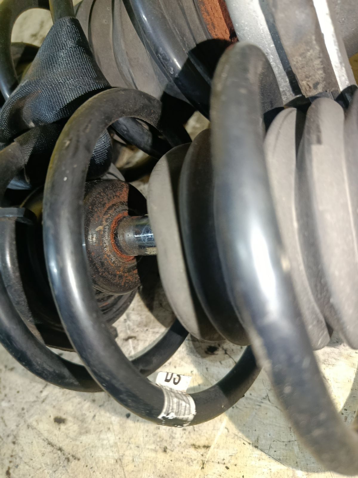 Стойка амортизатора на Bmw 3-Series E90 N46 Фото 4