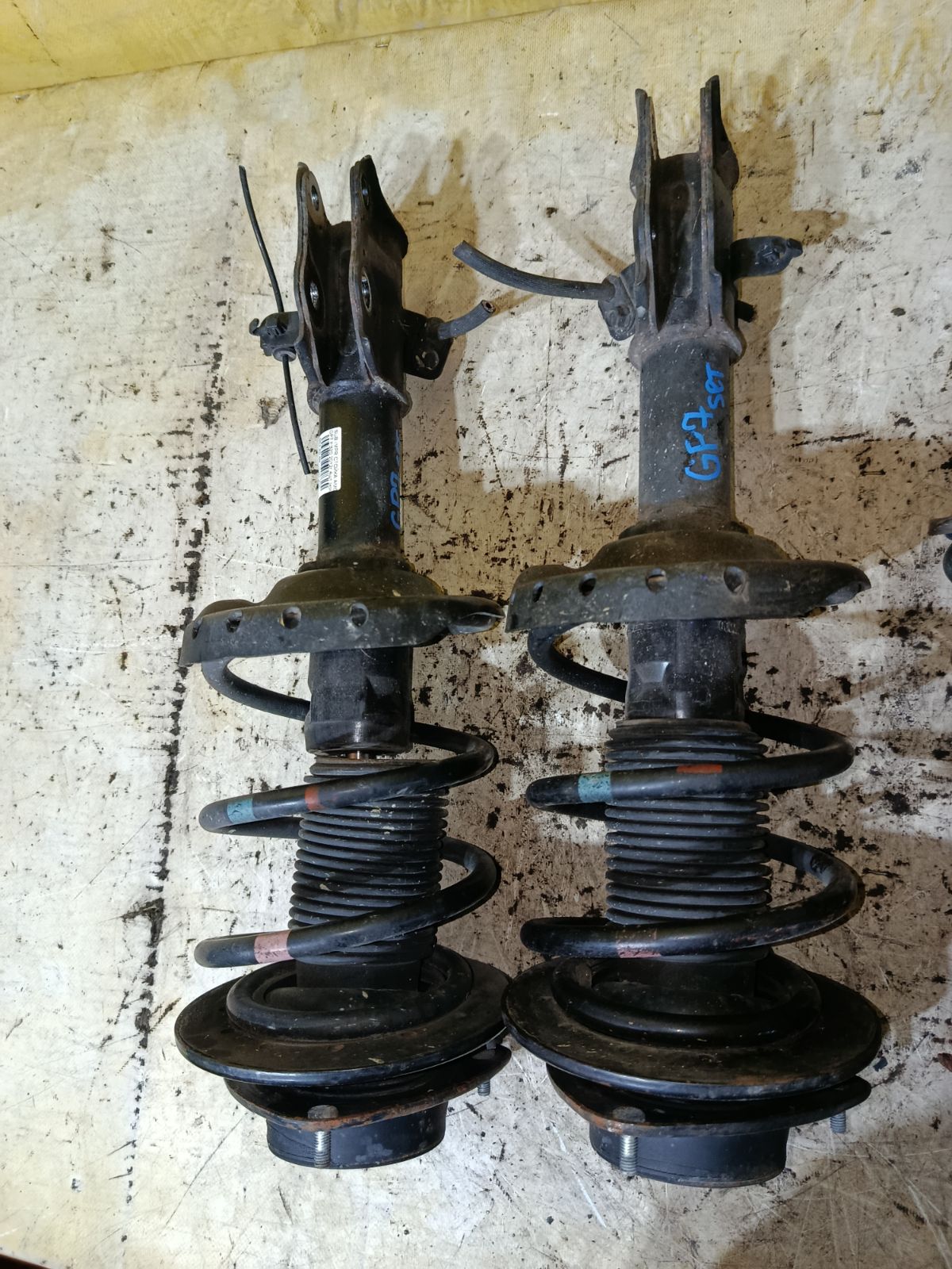 Стойка амортизатора на Subaru Impreza GP7 FB20 Фото 4