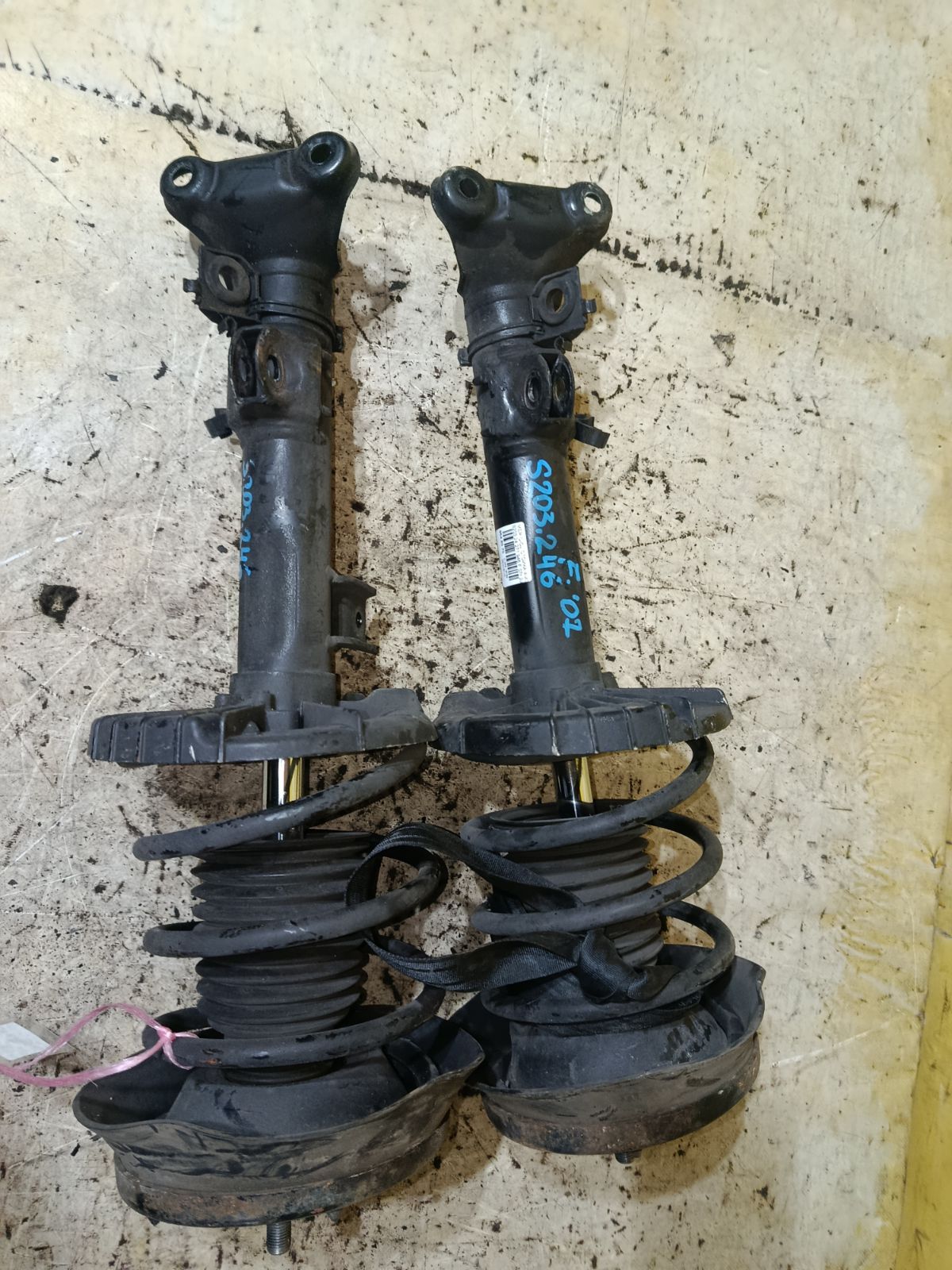 Стойка амортизатора на Mercedes-Benz C-Class Station Wagon S203.246 271.946 Фото 1