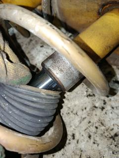 Стойка амортизатора на Subaru Legacy Wagon BH5 EJ206 Фото 8