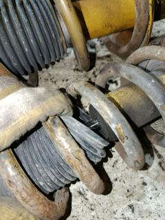 Стойка амортизатора на Subaru Legacy Wagon BH5 EJ206 Фото 9