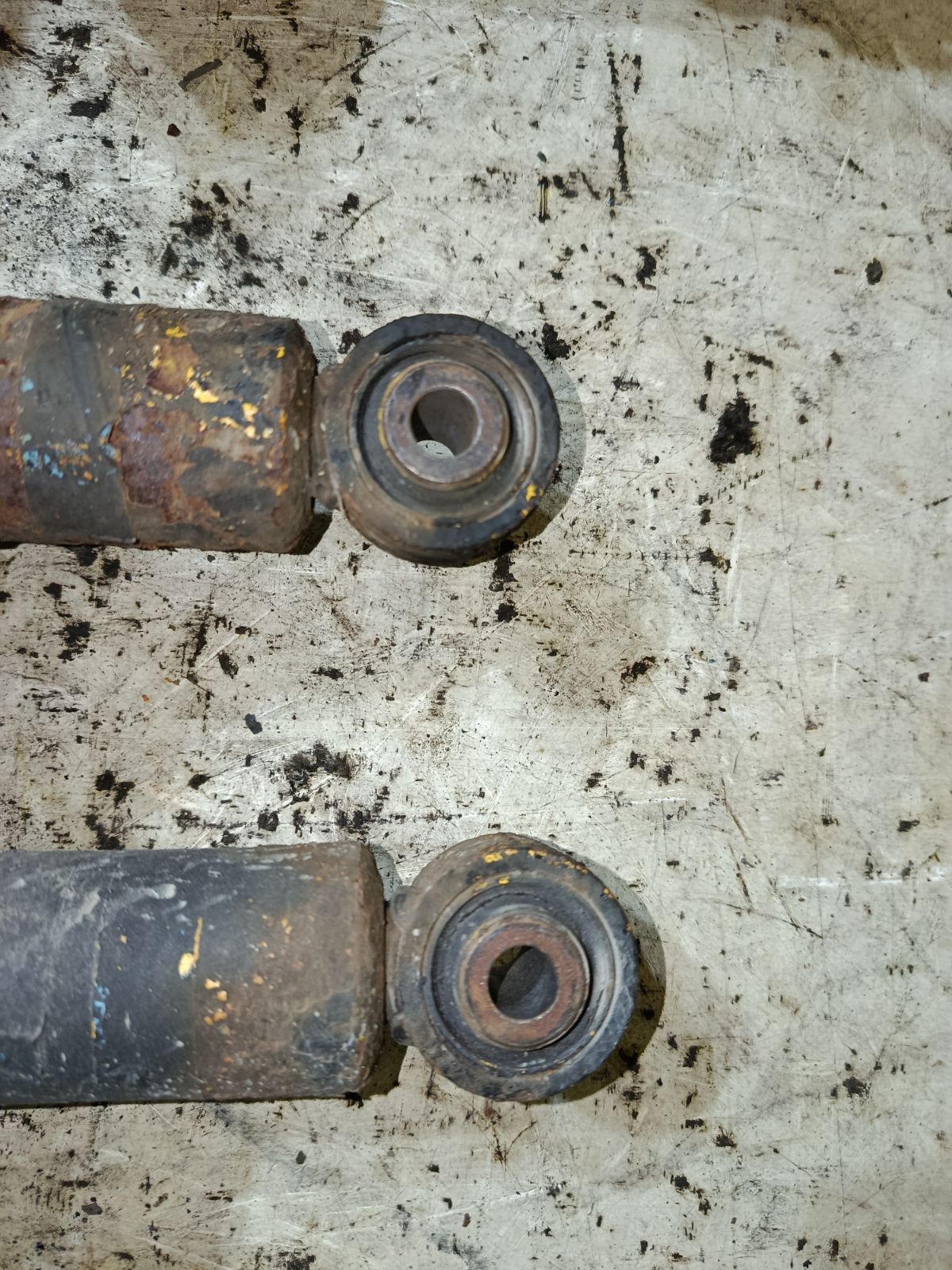 Стойка амортизатора на Subaru Legacy Wagon BH5 EJ206 Фото 11