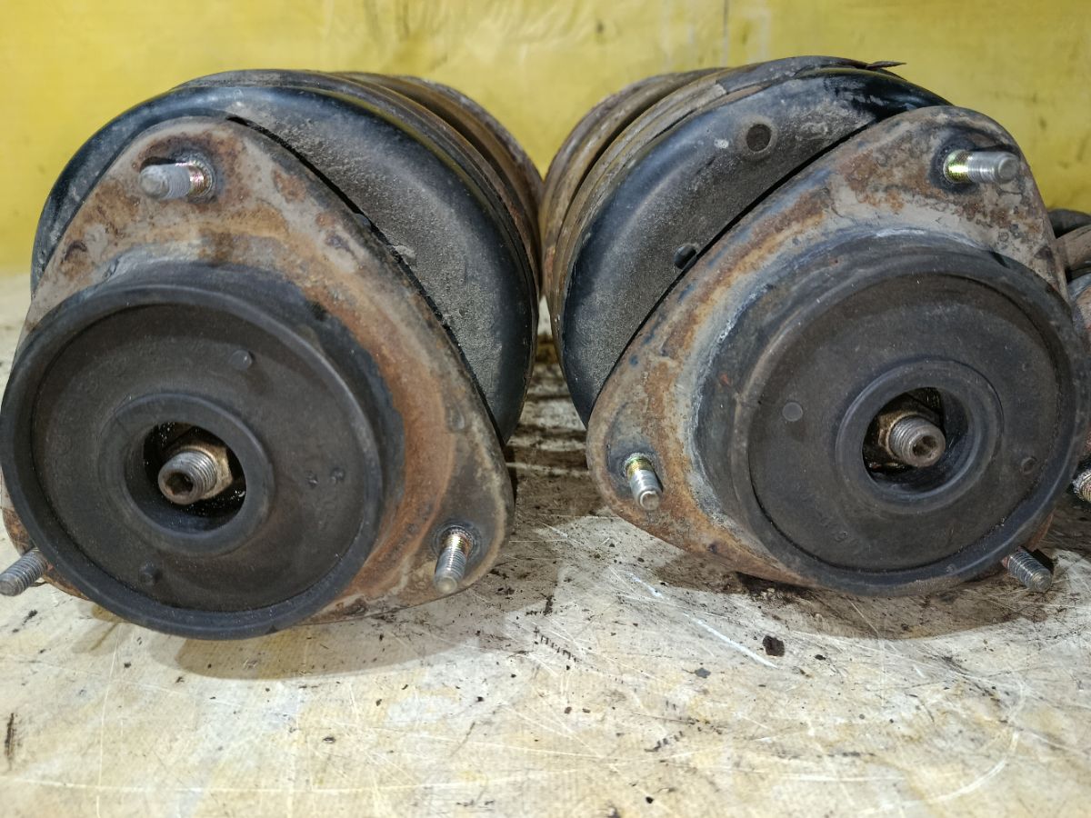 Стойка амортизатора на Subaru Legacy Wagon BH5 EJ206 Фото 5