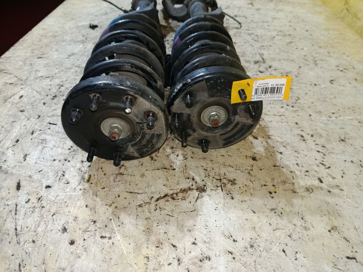 Стойка амортизатора на Honda Accord CU2 K24A Фото 3