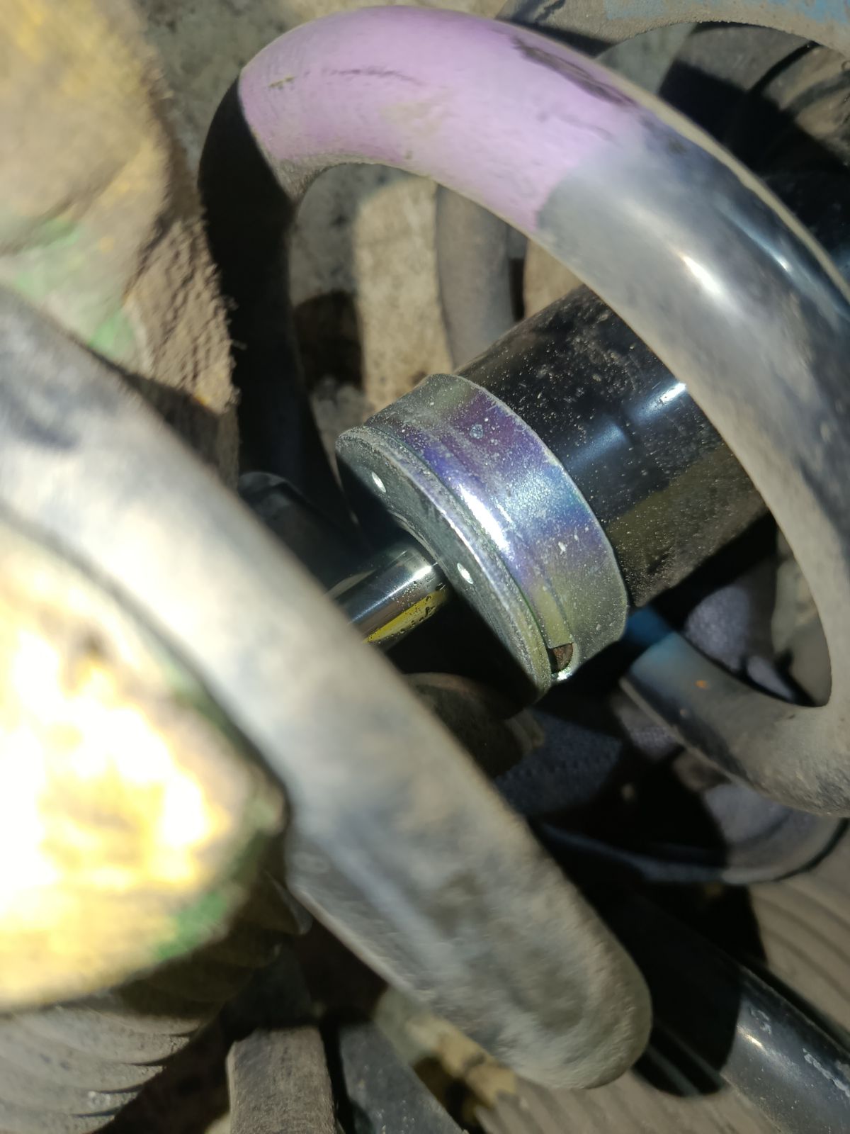 Стойка амортизатора на Honda Accord CU2 K24A Фото 4