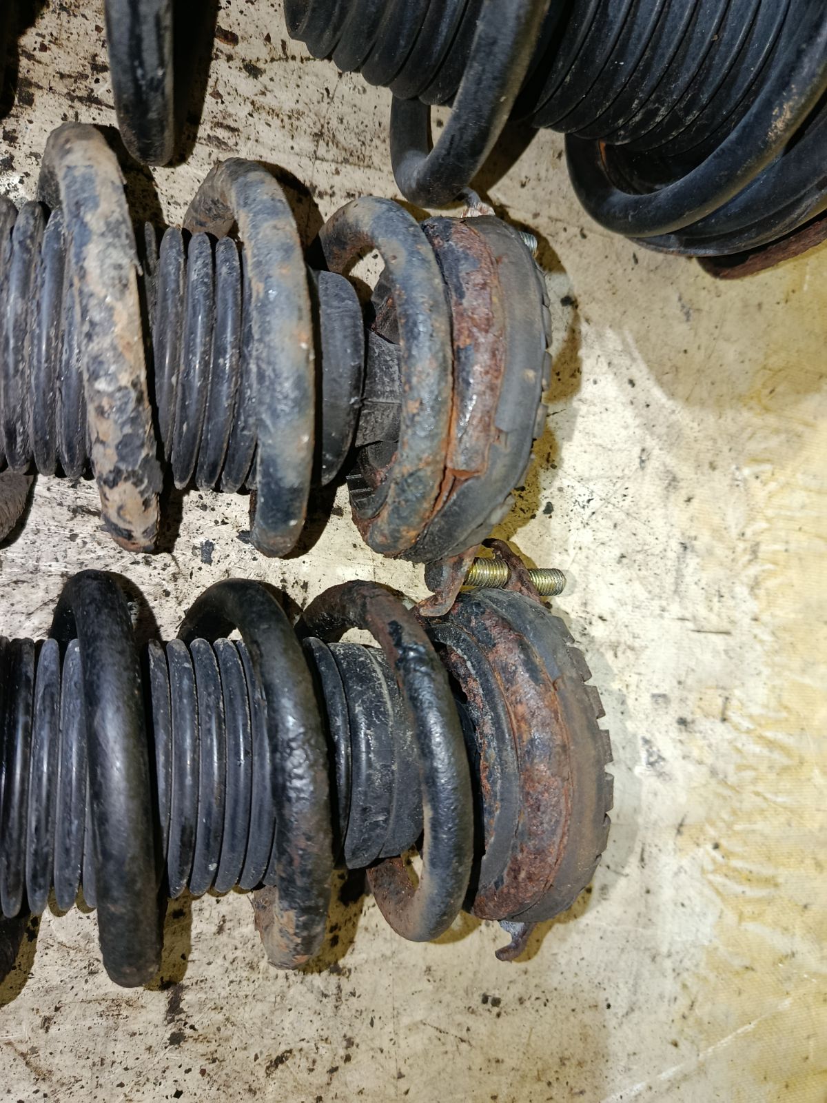 Стойка амортизатора на Subaru Legacy Wagon BH5 EJ202 Фото 11