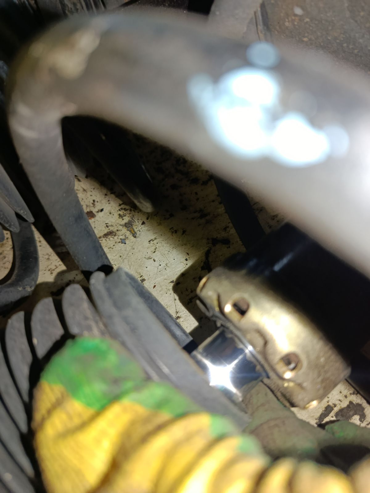 Стойка амортизатора на Subaru Legacy Wagon BH5 EJ202 Фото 3