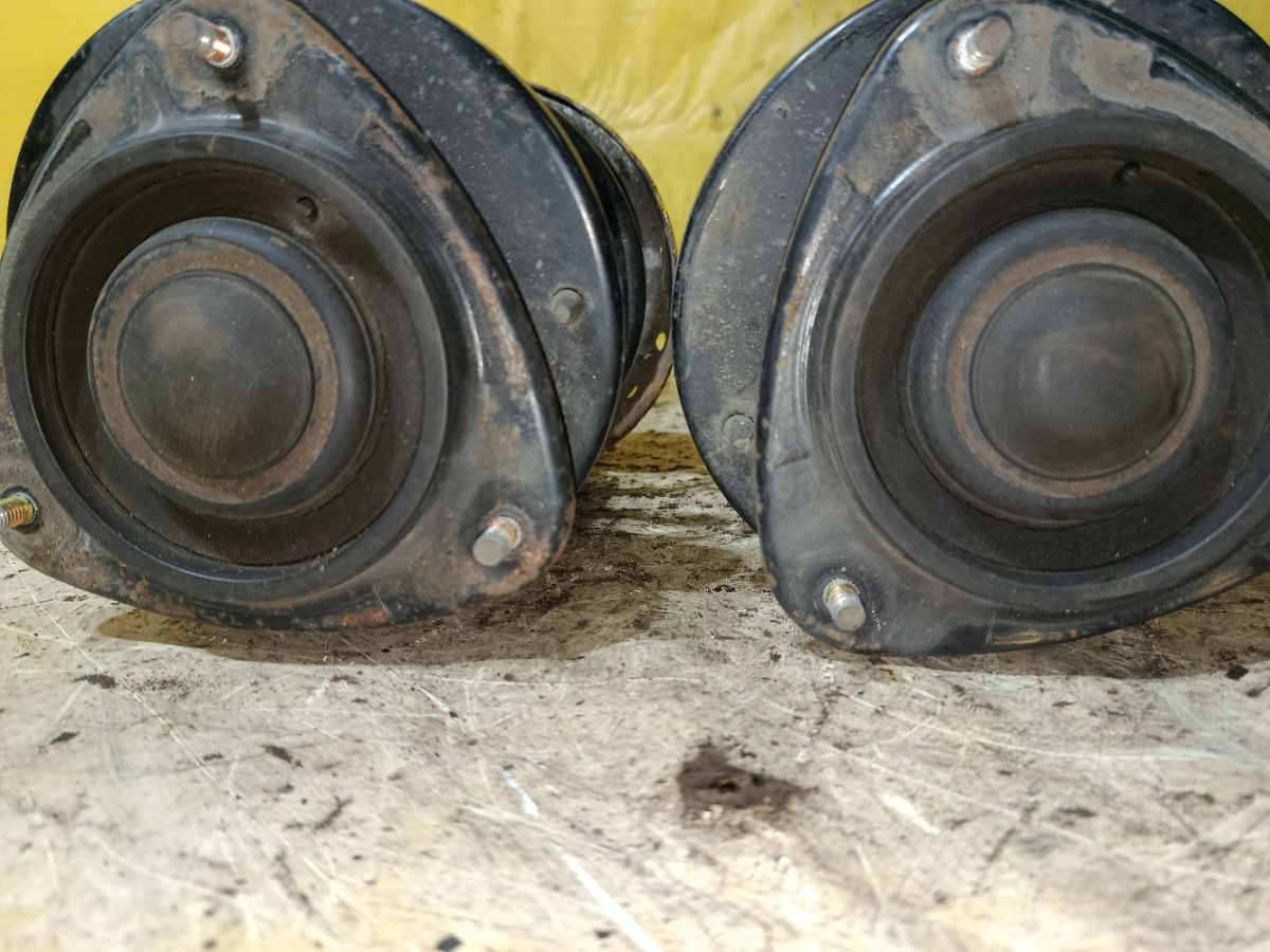 Стойка амортизатора на Subaru Legacy Wagon BP5 EJ20X Фото 2