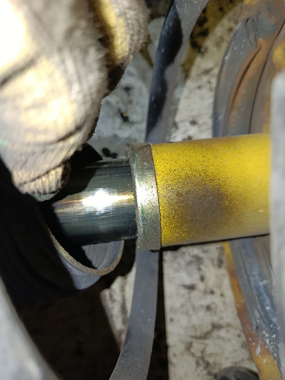 Стойка амортизатора на Subaru Legacy Wagon BP5 EJ20X Фото 6