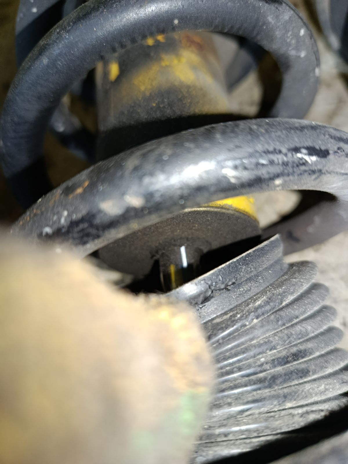 Стойка амортизатора на Subaru Legacy Wagon BP5 EJ20X Фото 7