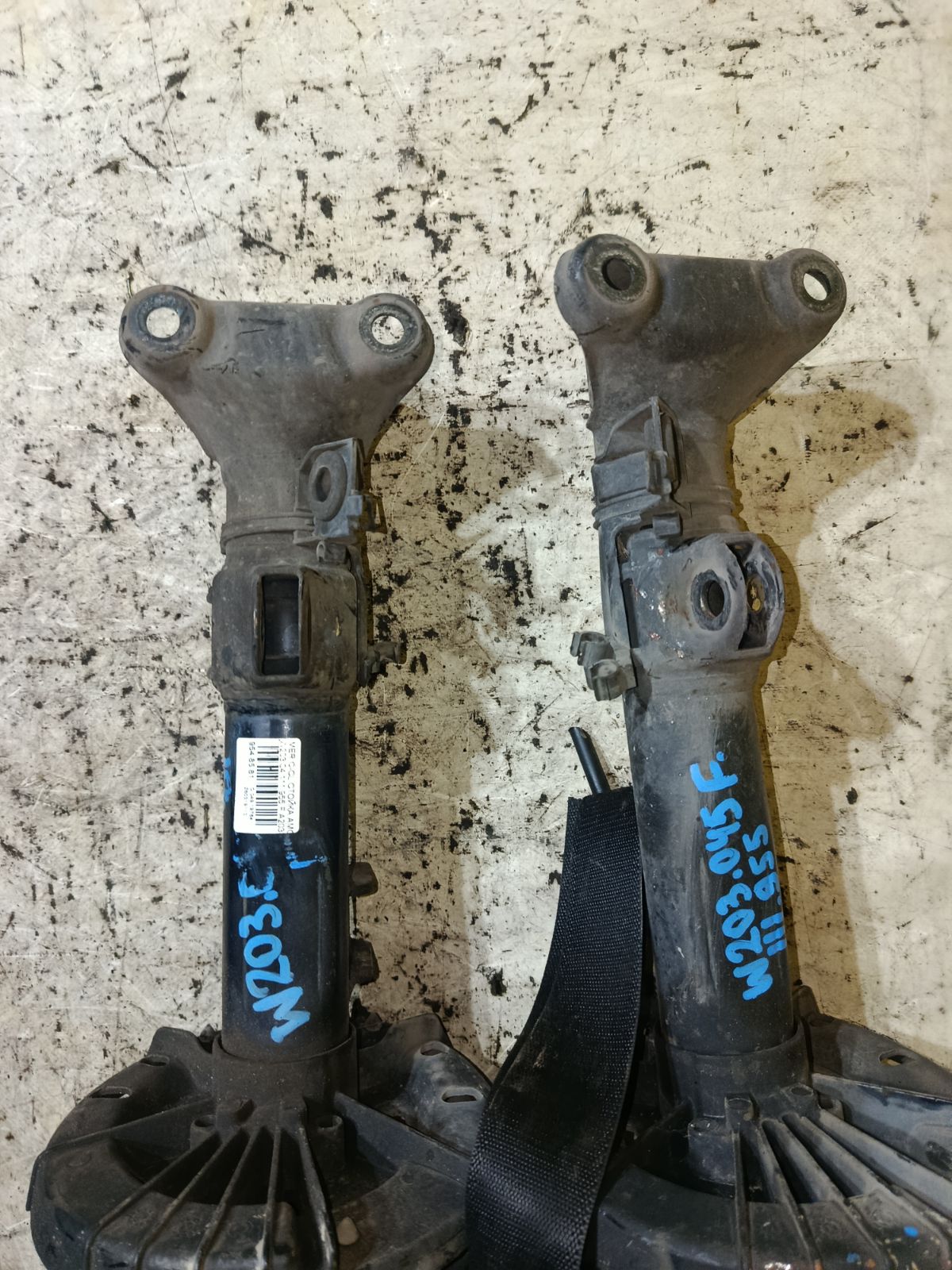 Стойка амортизатора A2033201630, 335920, A2033201330, A2033204130, A2033205330, A2033206530, A2093200630, CR-049-5666, SJ-049-5666, ST-049-5666 на Mercedes-Benz C-Class W203.045 111.955 Фото 2