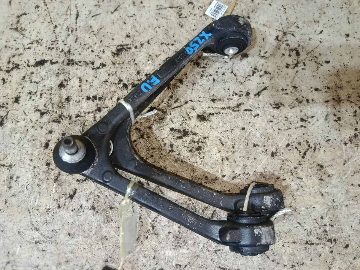 Рычаг на Jaguar Xf X250 AJ30 Фото 1