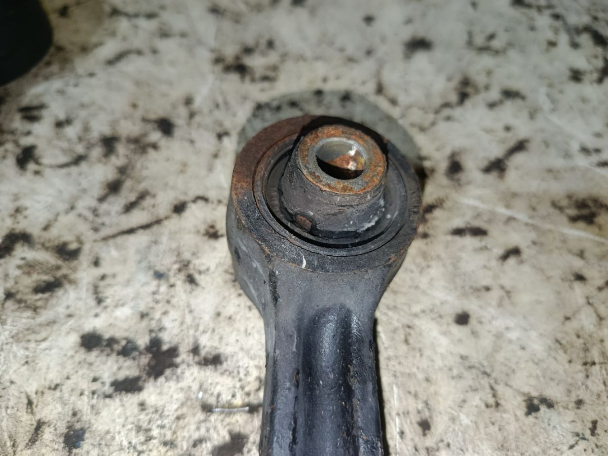 Рычаг на Mitsubishi Diamante F34A 6A13 Фото 4