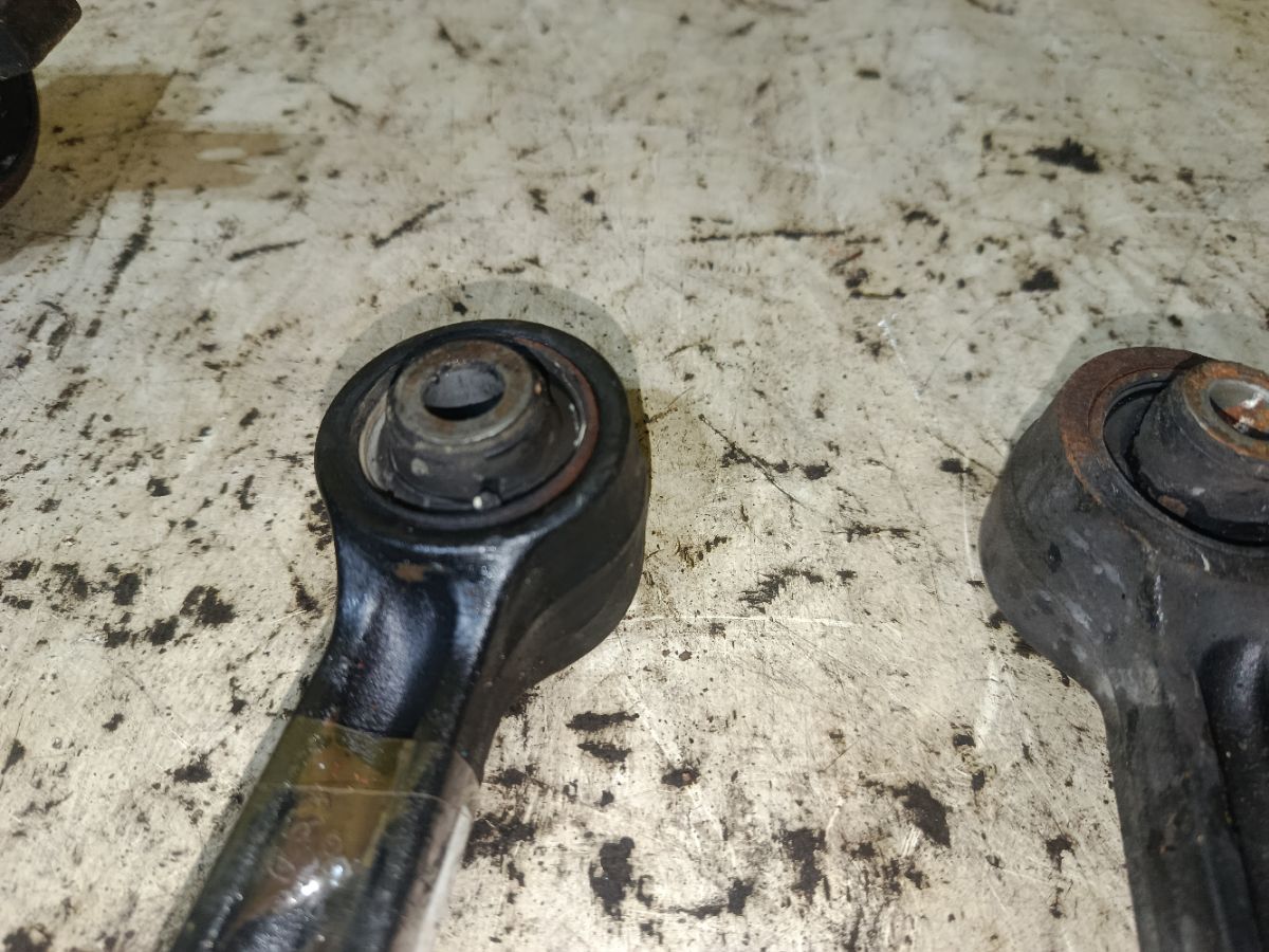 Рычаг на Mitsubishi Diamante F34A 6A13 Фото 5