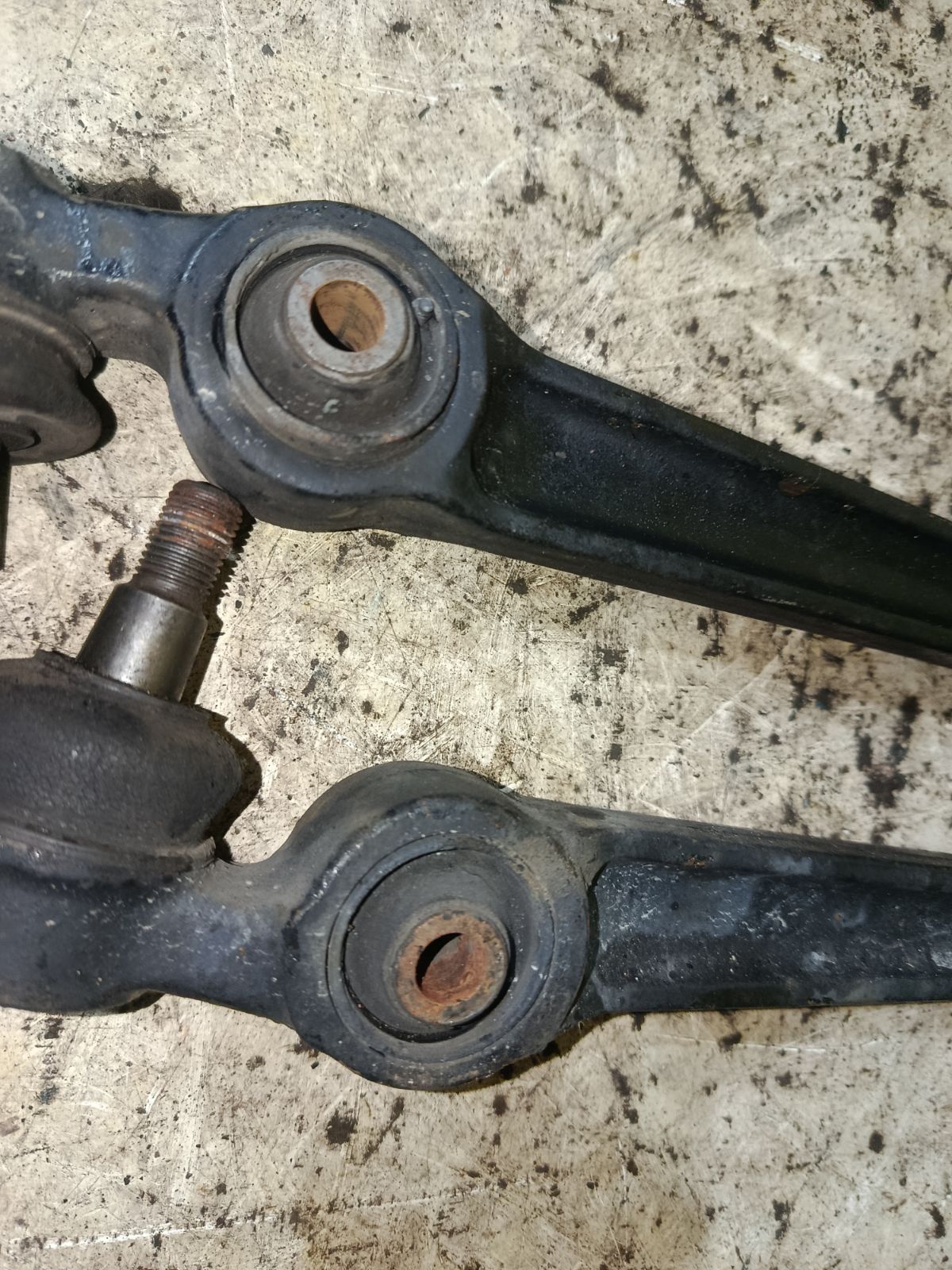 Рычаг на Mitsubishi Diamante F34A 6A13 Фото 6