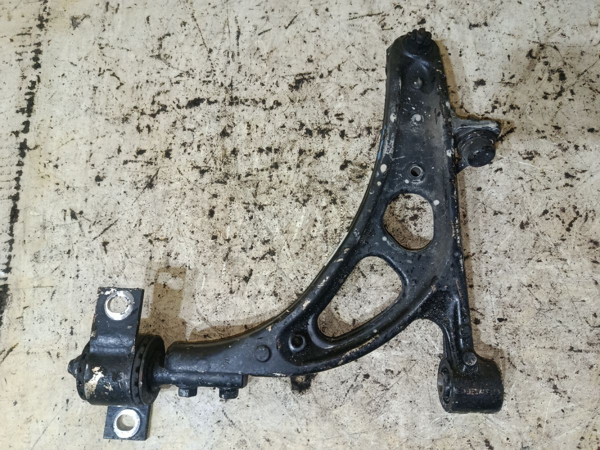 Рычаг на Subaru Legacy Wagon BH5 EJ206 Фото 1