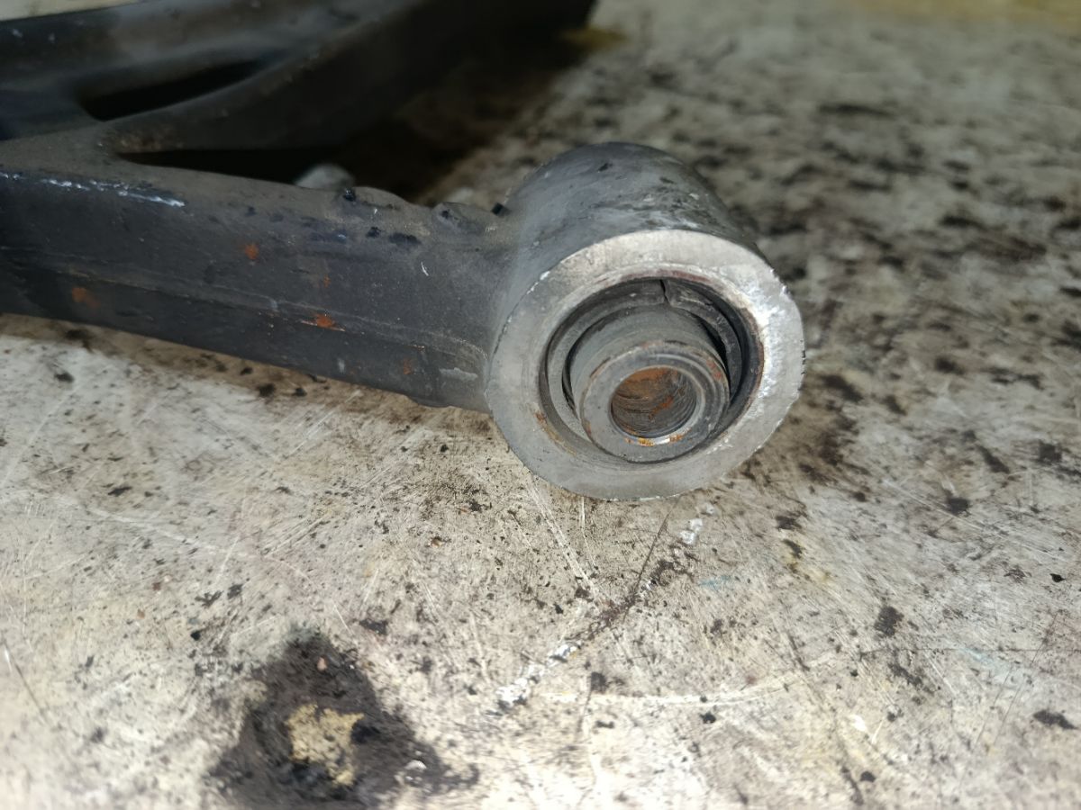 Рычаг на Subaru Legacy BL5 EJ20X Фото 3