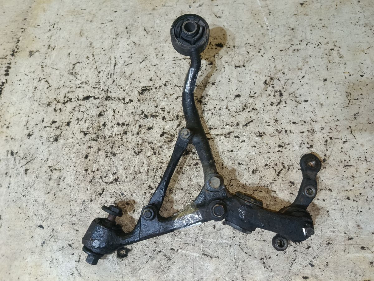 Рычаг 48068-22120, UQ-075-9611 на Toyota Crown JZS153 1JZ-GE Фото 1