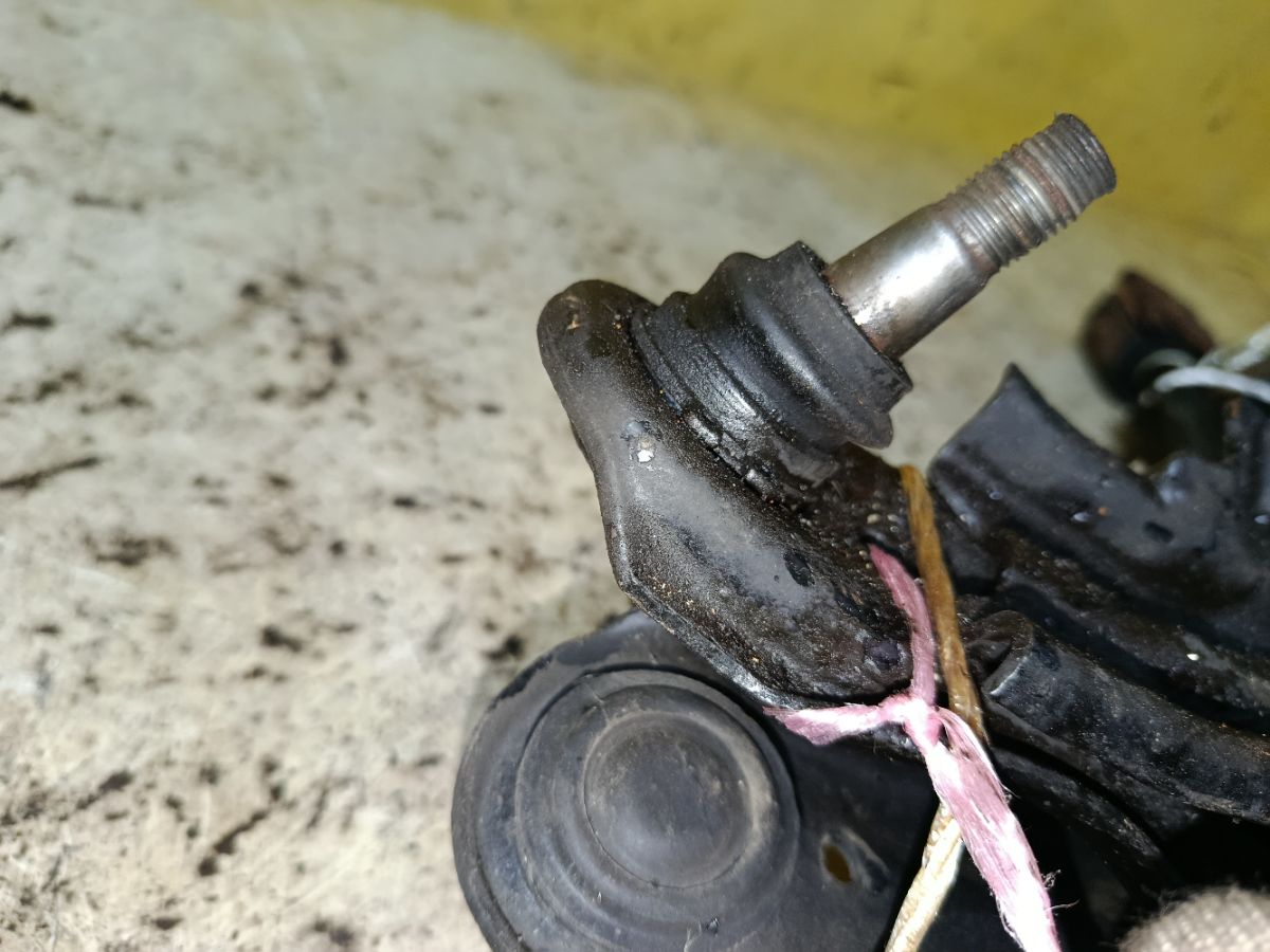 Рычаг на Nissan Expert VNW11 QG18DE Фото 4