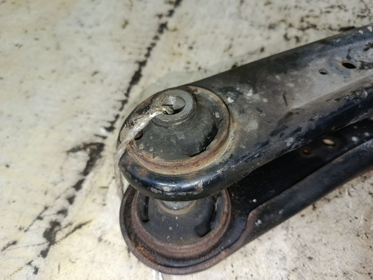 Рычаг на Mitsubishi Galant Fortis CY6A 4J10 Фото 5