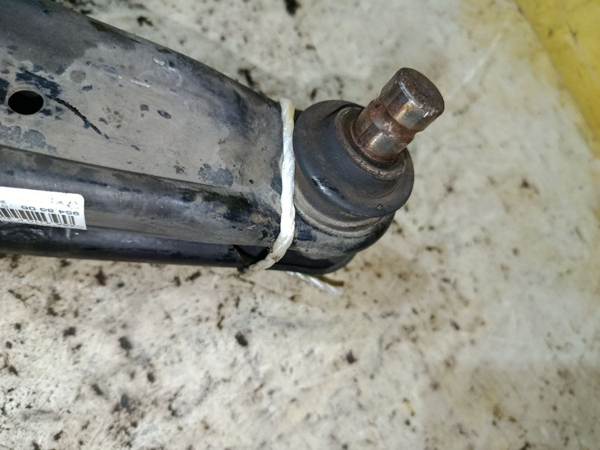 Рычаг на Mitsubishi Galant Fortis CX6A 4J10 Фото 5