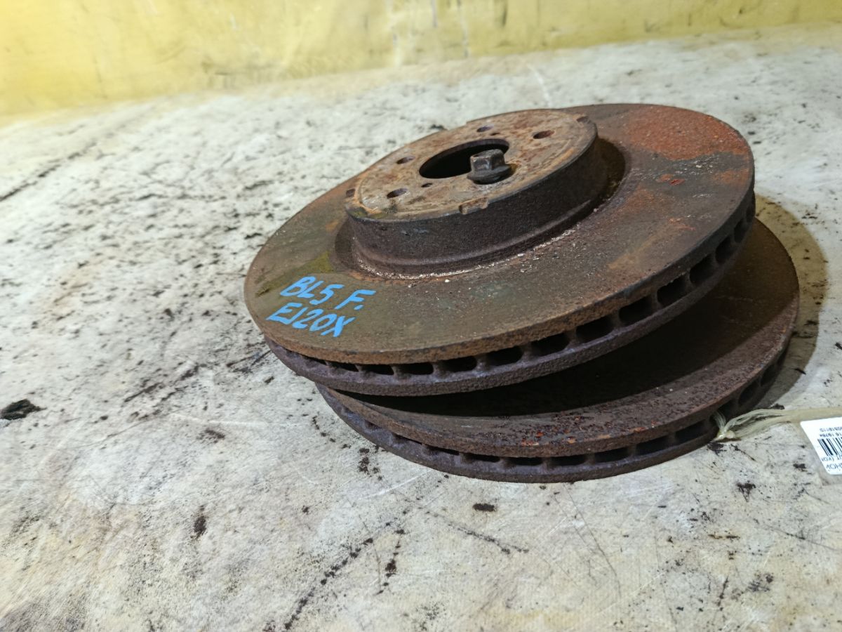 Тормозной диск на Subaru Legacy BL5 EJ20X Фото 1
