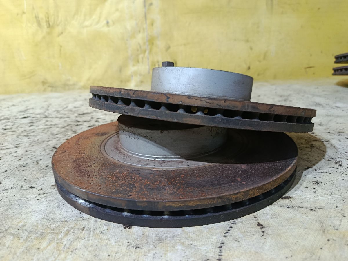 Тормозной диск на Subaru Outback BRM FB25 Фото 4