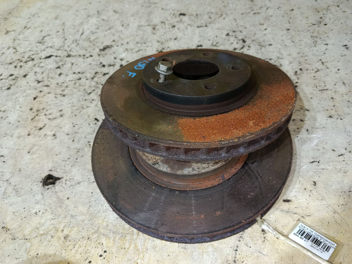 Тормозной диск на Nissan X-Trail NT30 QR20DE Фото 1