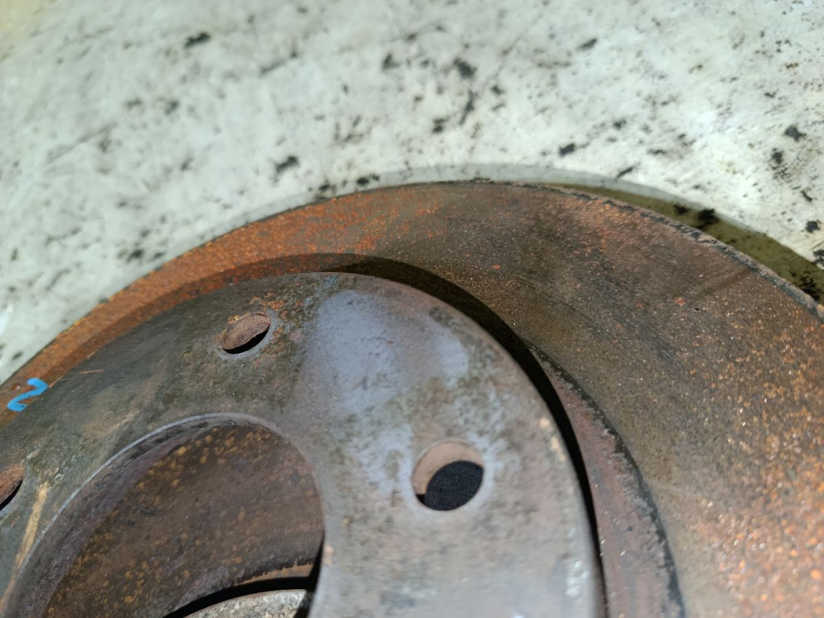 Тормозной диск на Nissan X-Trail NT30 QR20DE Фото 2