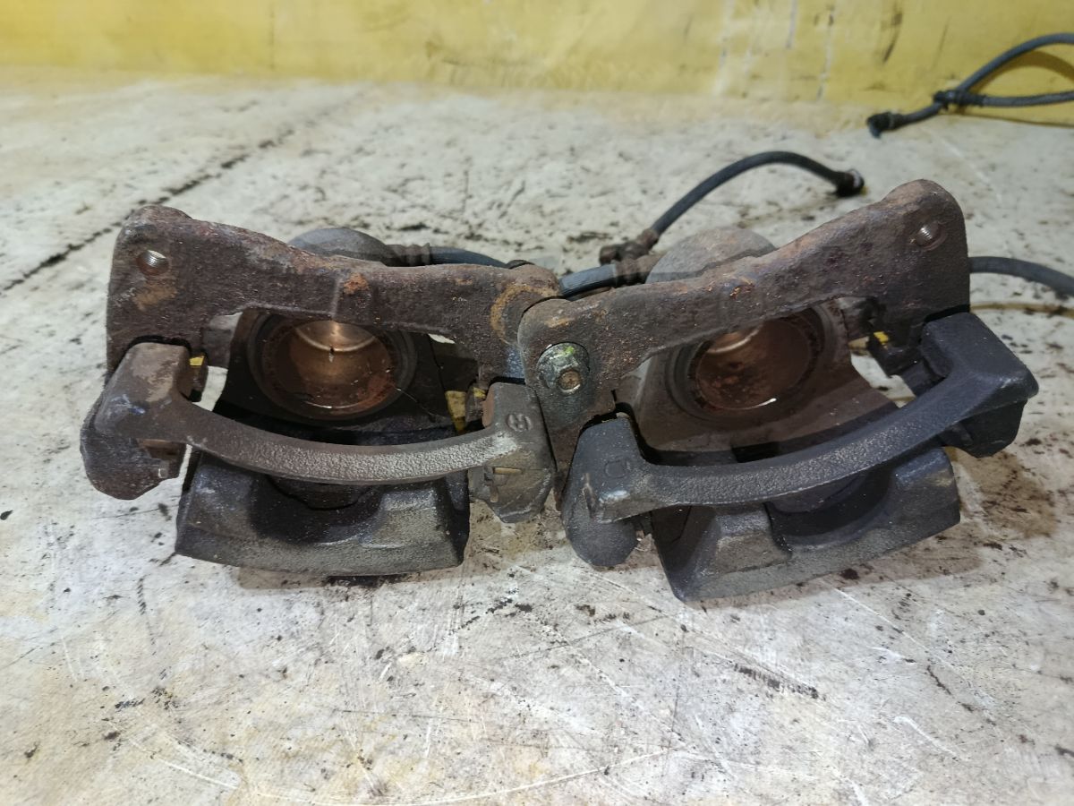 Суппорт на Toyota Corolla Axio NZE164 1NZ-FE Фото 3