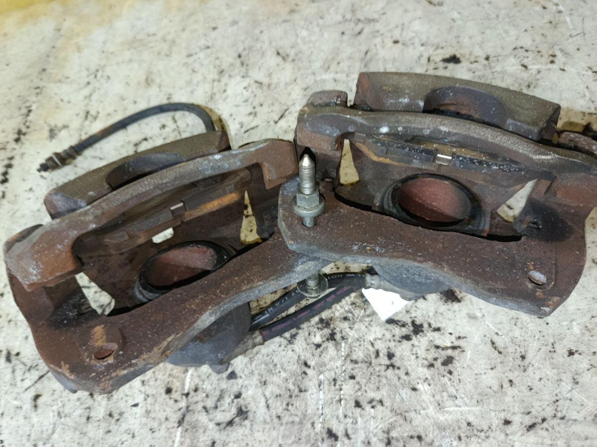 Суппорт на Toyota Vanguard ACA33W 2AZ-FE Фото 3