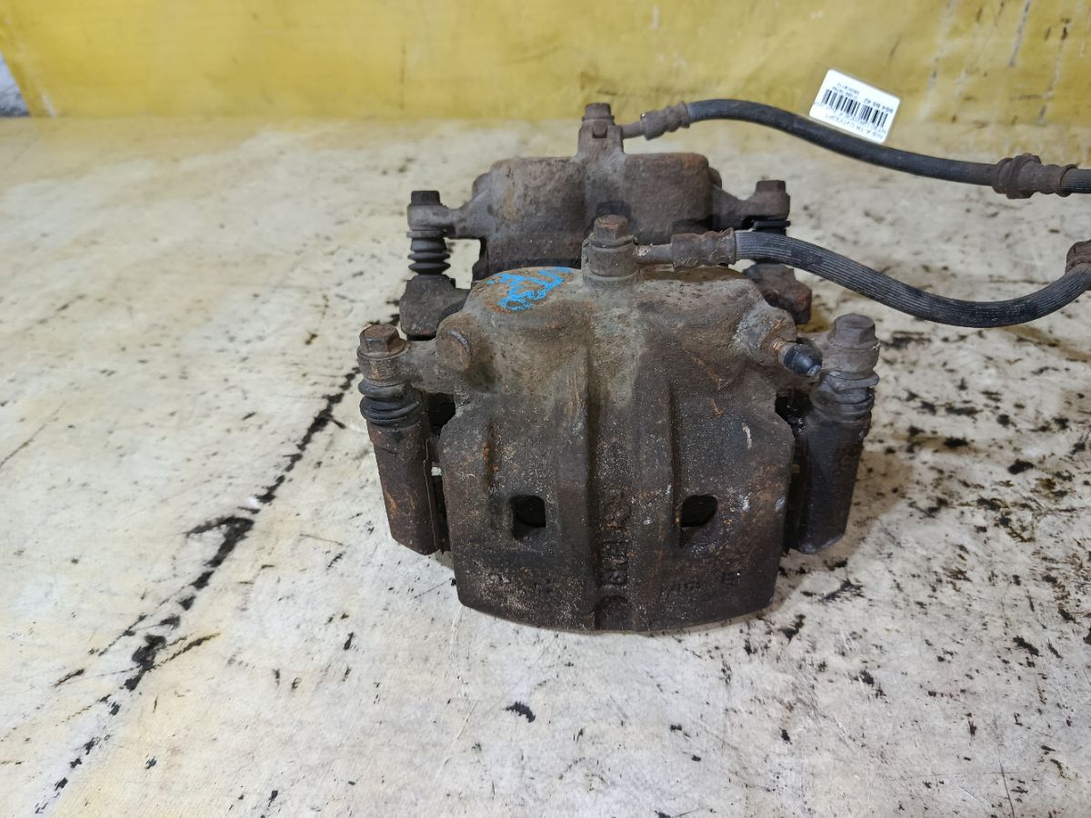 Суппорт на Nissan X-Trail NT30 QR20DE Фото 1