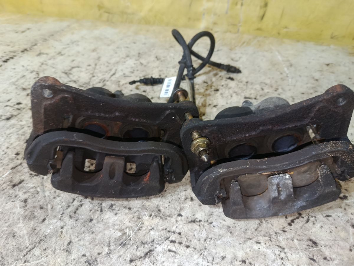 Суппорт на Subaru Legacy Wagon BH5 EJ206 Фото 4