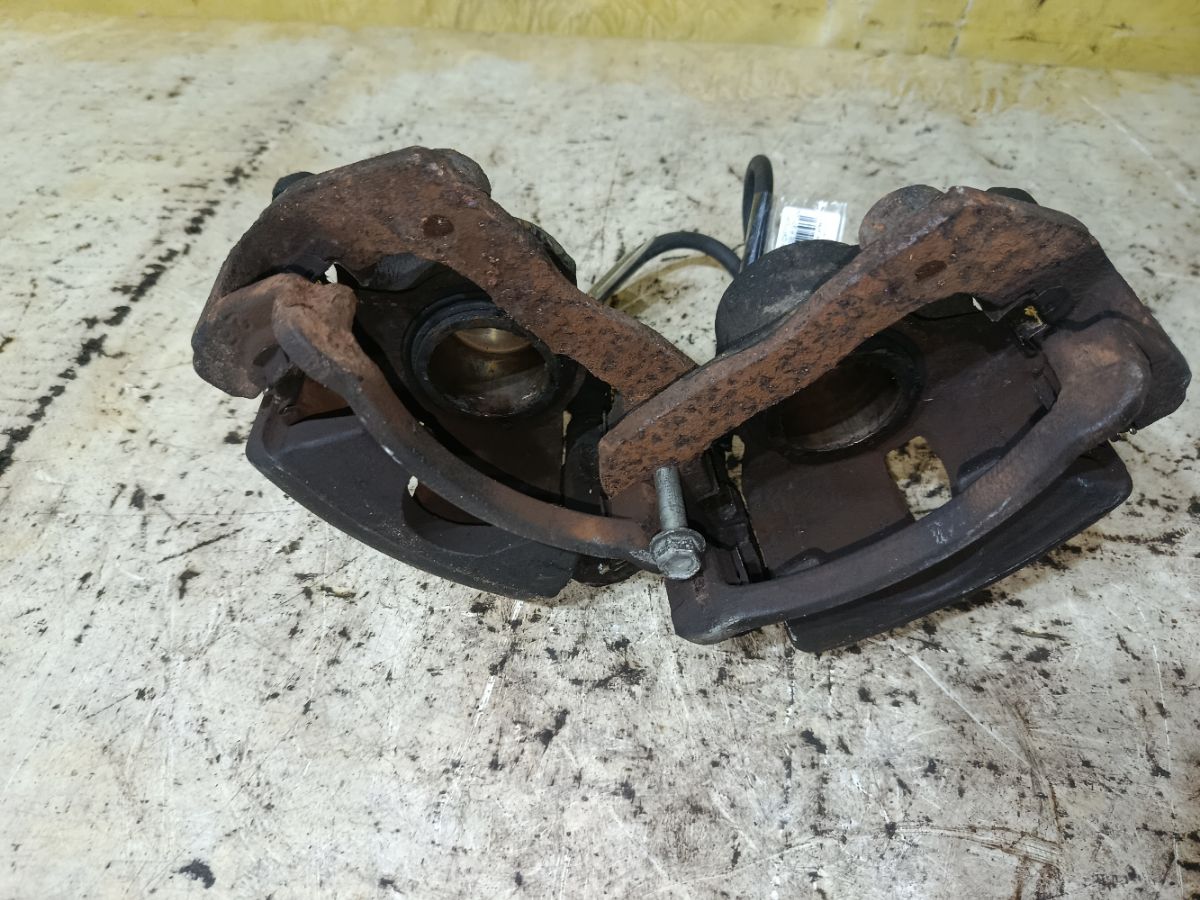 Суппорт на Toyota Crown JZS153 1JZ-GE Фото 3