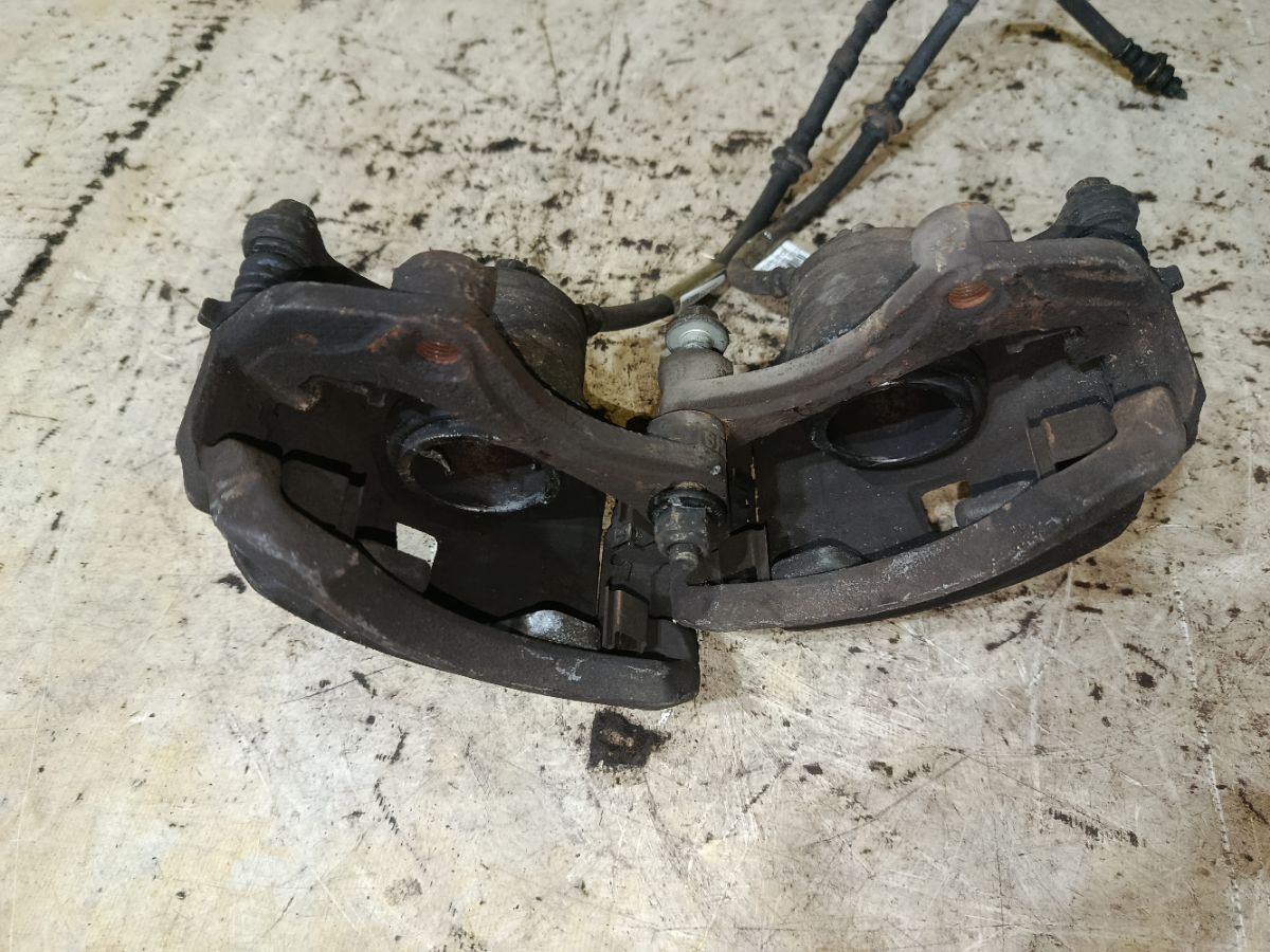 Суппорт на Nissan Expert VNW11 QG18DE Фото 3