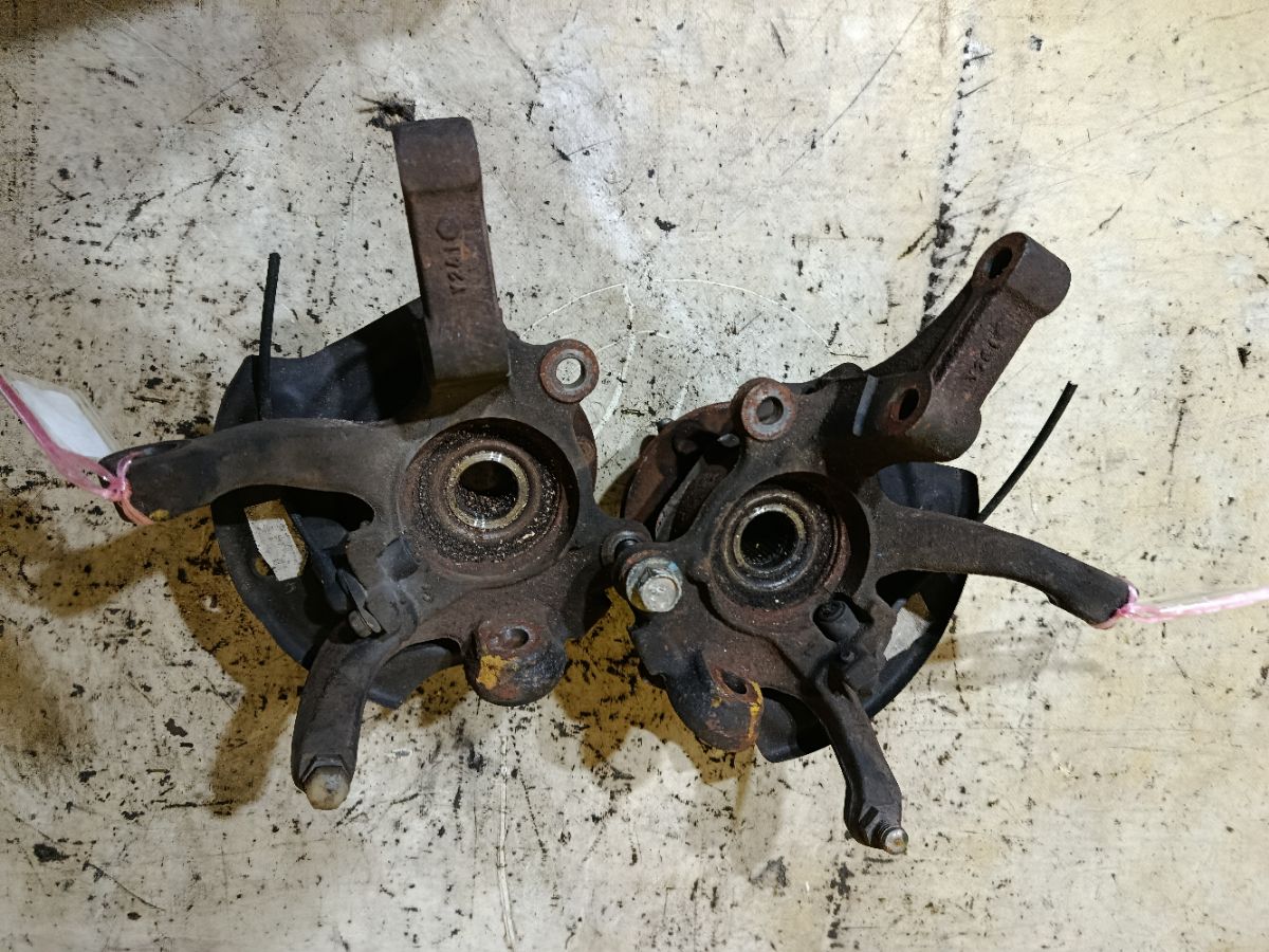 Ступица на Nissan X-Trail NT30 QR20DE Фото 1