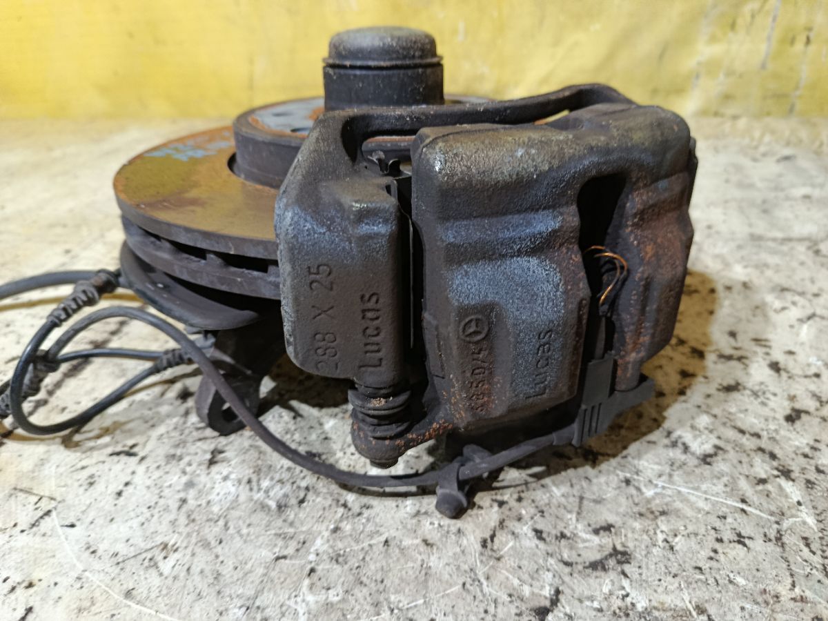 Ступица на Mercedes-Benz C-Class W203.045 111.955 Фото 2