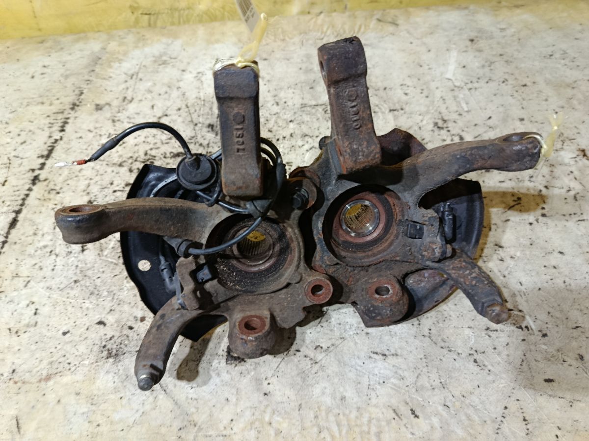 Ступица на Nissan X-Trail NT30 QR20DE Фото 1