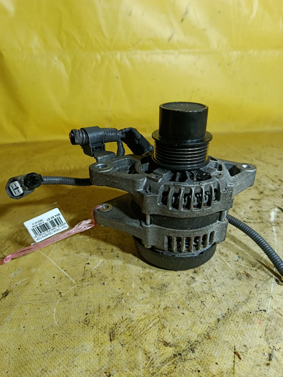 Генератор 27060-B1150 на Toyota Tank M900A 1KR-FE Фото 2